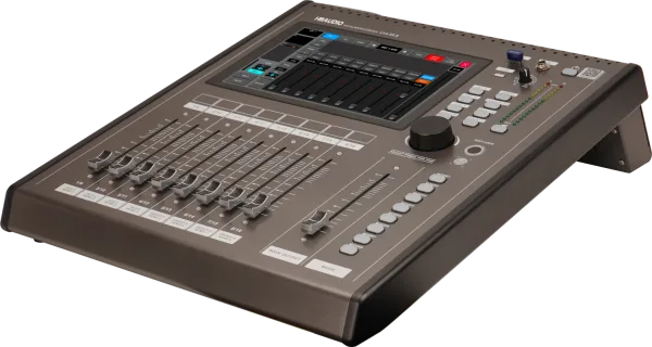 Live 20.8 Digital Mixing Console